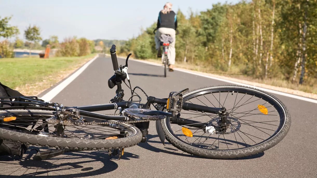 Велик Nexi Bike. Наклейки сбитые велобайкеры. На крестовском острове сбили велосипедиста