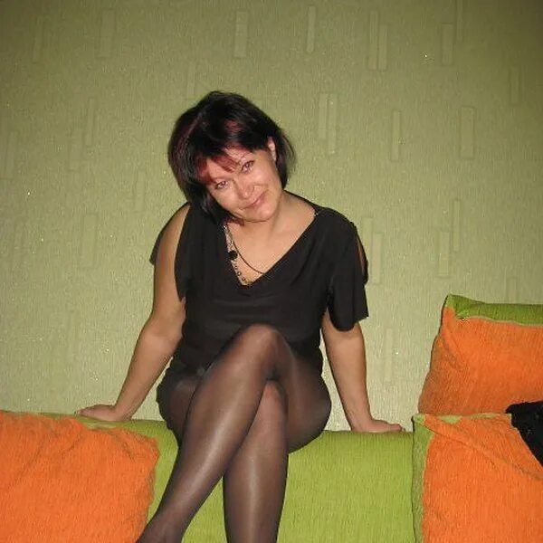 Фото женщин из томска. Девушки курган. Девушки северск. Курганские одинокие бабы. Женщины для интимных встреч.