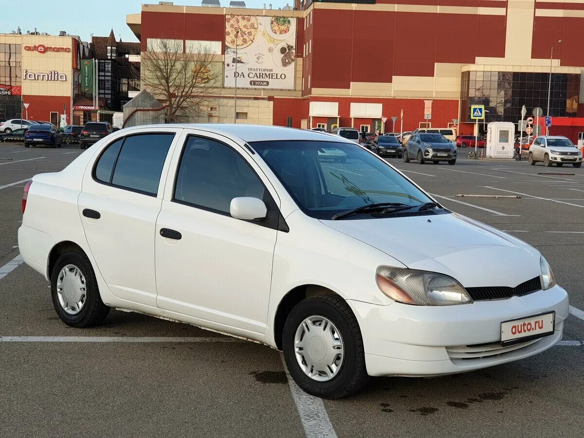 тойота плац 2001 года