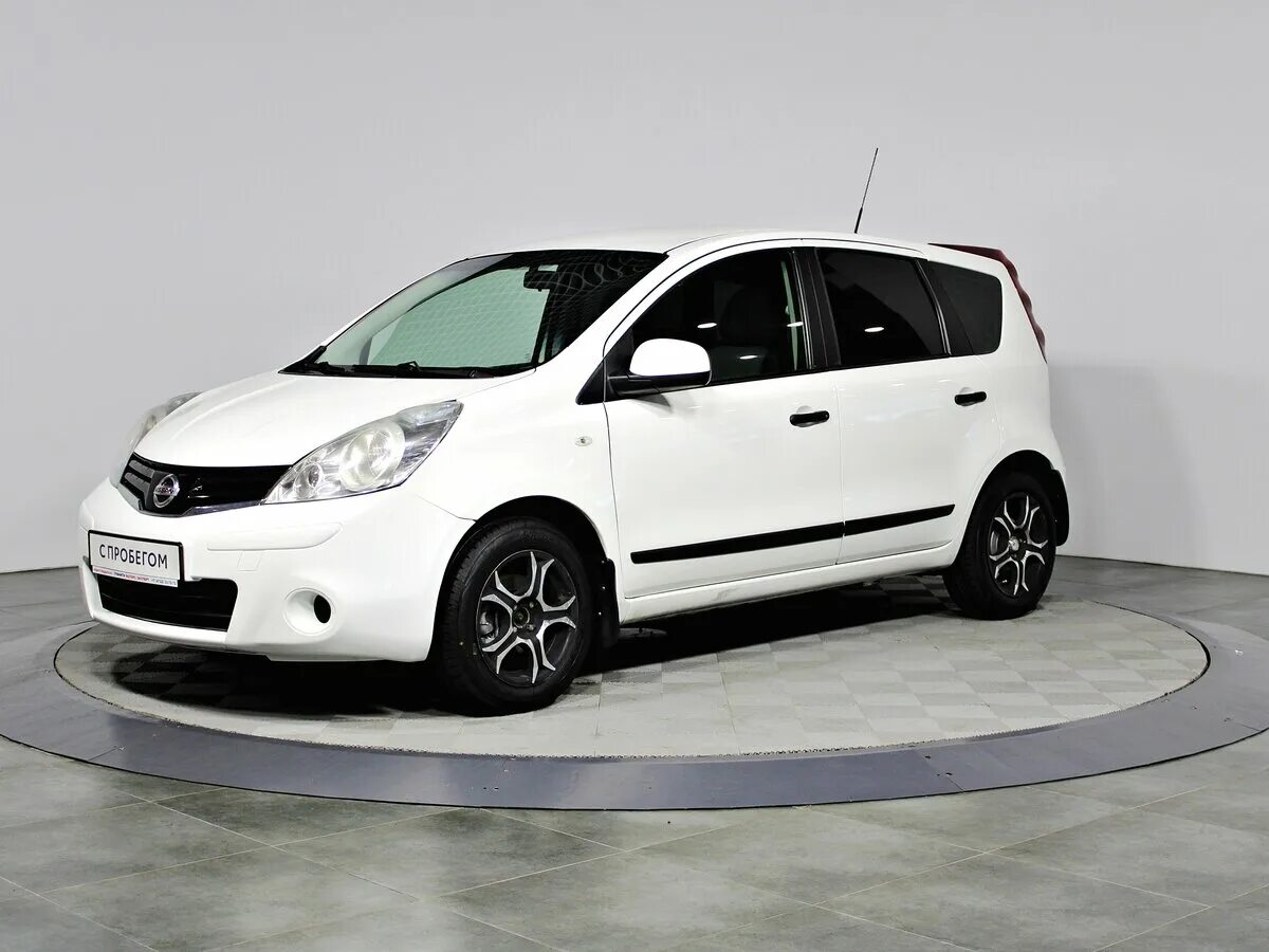 2. Nissan note 2013 автомат. Nissan note 2012. Nissan note 2013 год. Nissan note 2013 год.