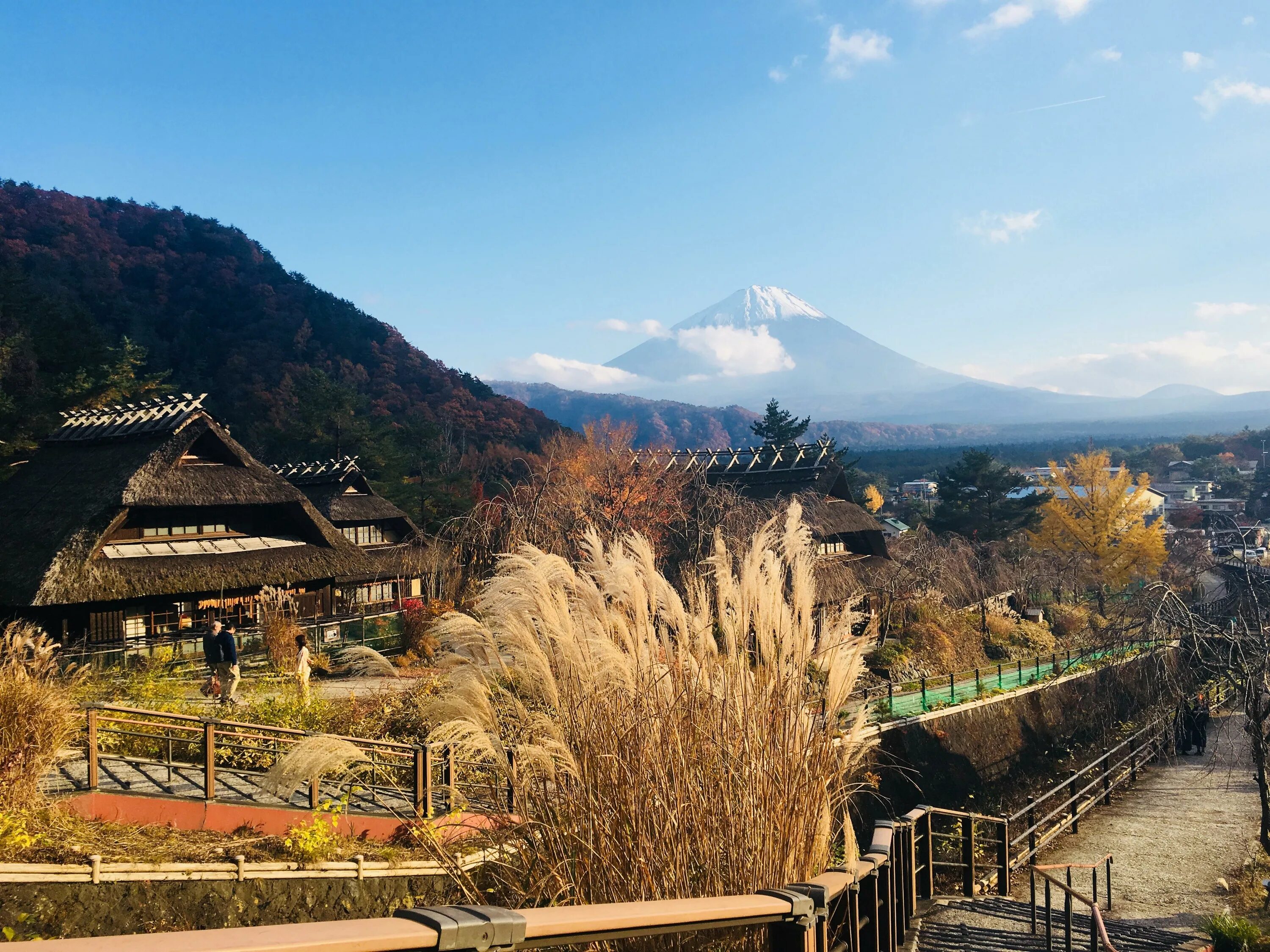 Japanese village. Япония деревня САТОБА. Санкэбэцу деревня. Японская деревня в горах. Японская деревушка в горах.