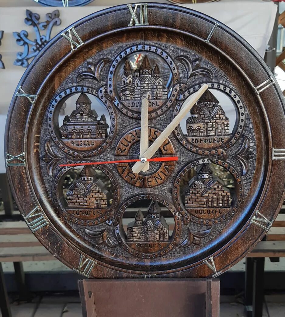 Армянские часы настенные. Деревянные наручные часы армянские. Часы из дерева Армения. Часы из дерева, ручные Армения. Часы армяне