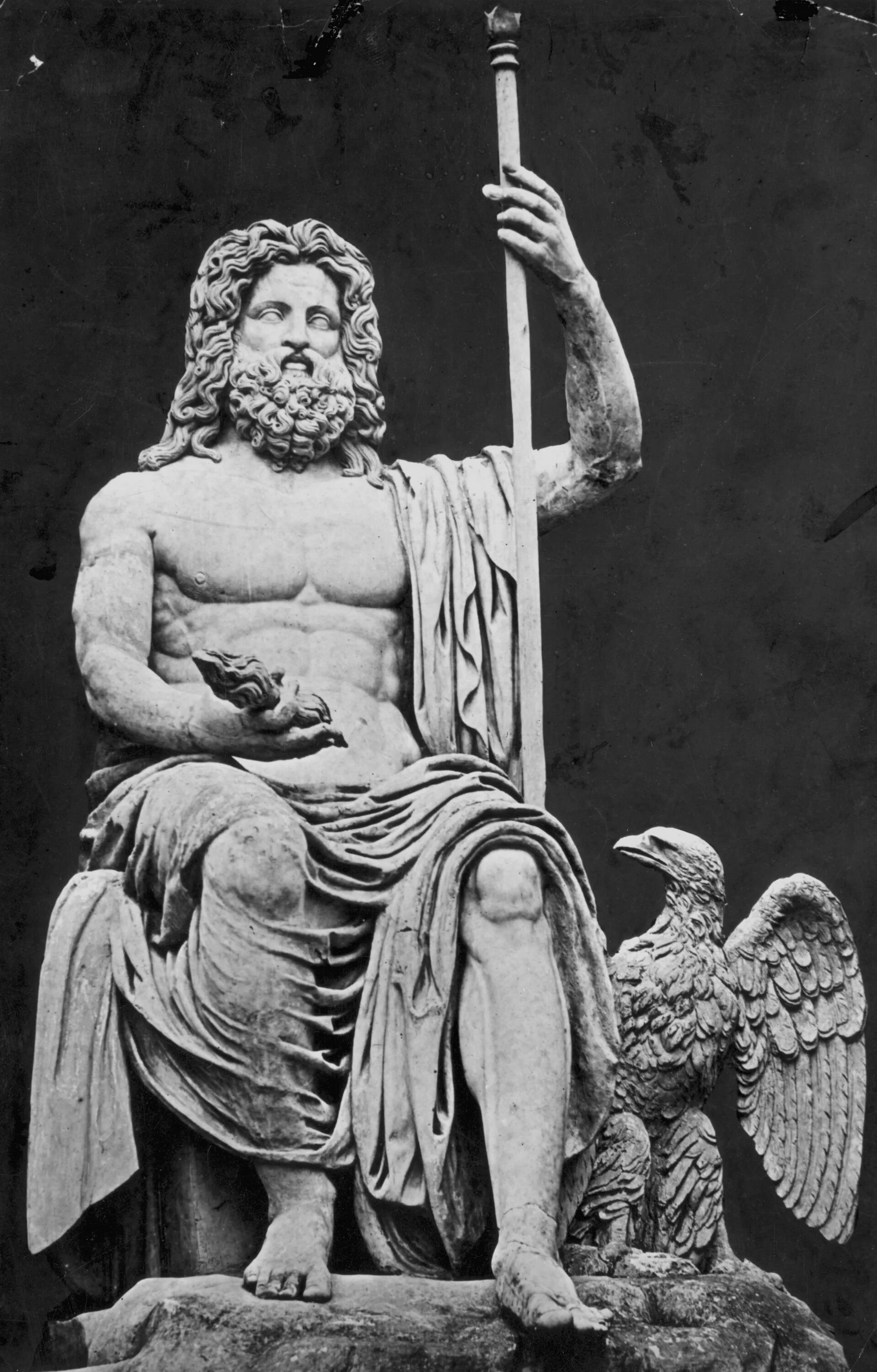 Бог юпитер область влияния. Зевс Бог. Бог Бог древней Греции Зевс. Зевс древняя Греция. Зевс скульптура древняя Греция.