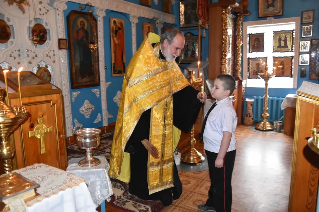 Погода в холмской абинского на 10 дней. Храм станица Холмская Краснодарский край. Станица Холмская Свято-Покровский храм. Храм станица Абадзехская. Храм станица Гривенская.