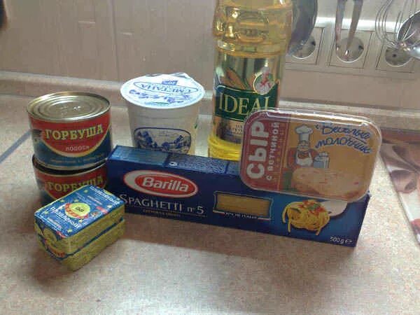 Макароны с плавленным сыром хохланд. Самый вкусный сыр для пасты. Самые вкусные сорта сыра. Какой сыр добавляют в пасту. Паста карбонара какой сыр.