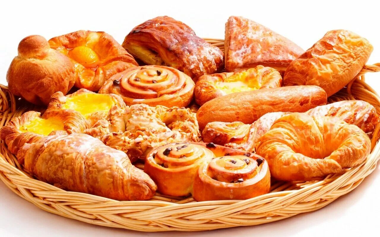 выпечка. хлебобулочные и мучные кондитерские изделия ассортимент. кондитерское изделие из сдобного теста. дания выпечка. сдобная выпечка.