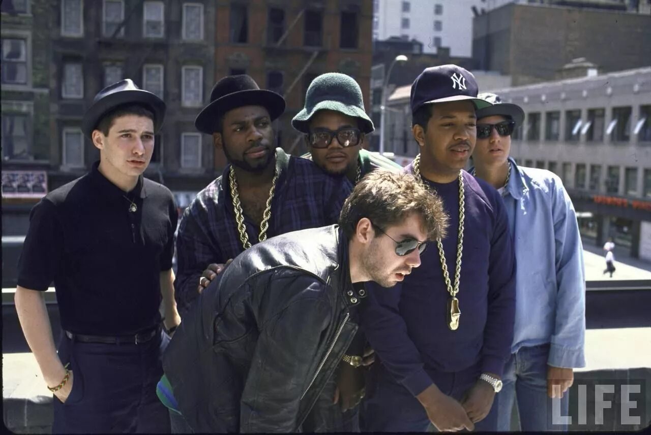 M d группа. DMC Rap. Run DMC группа. Beastie boys Run DMC. Run DMC С Beastie boys, 1987.