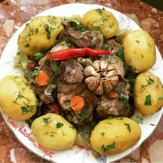 Мясо с капустой и картошкой в казане