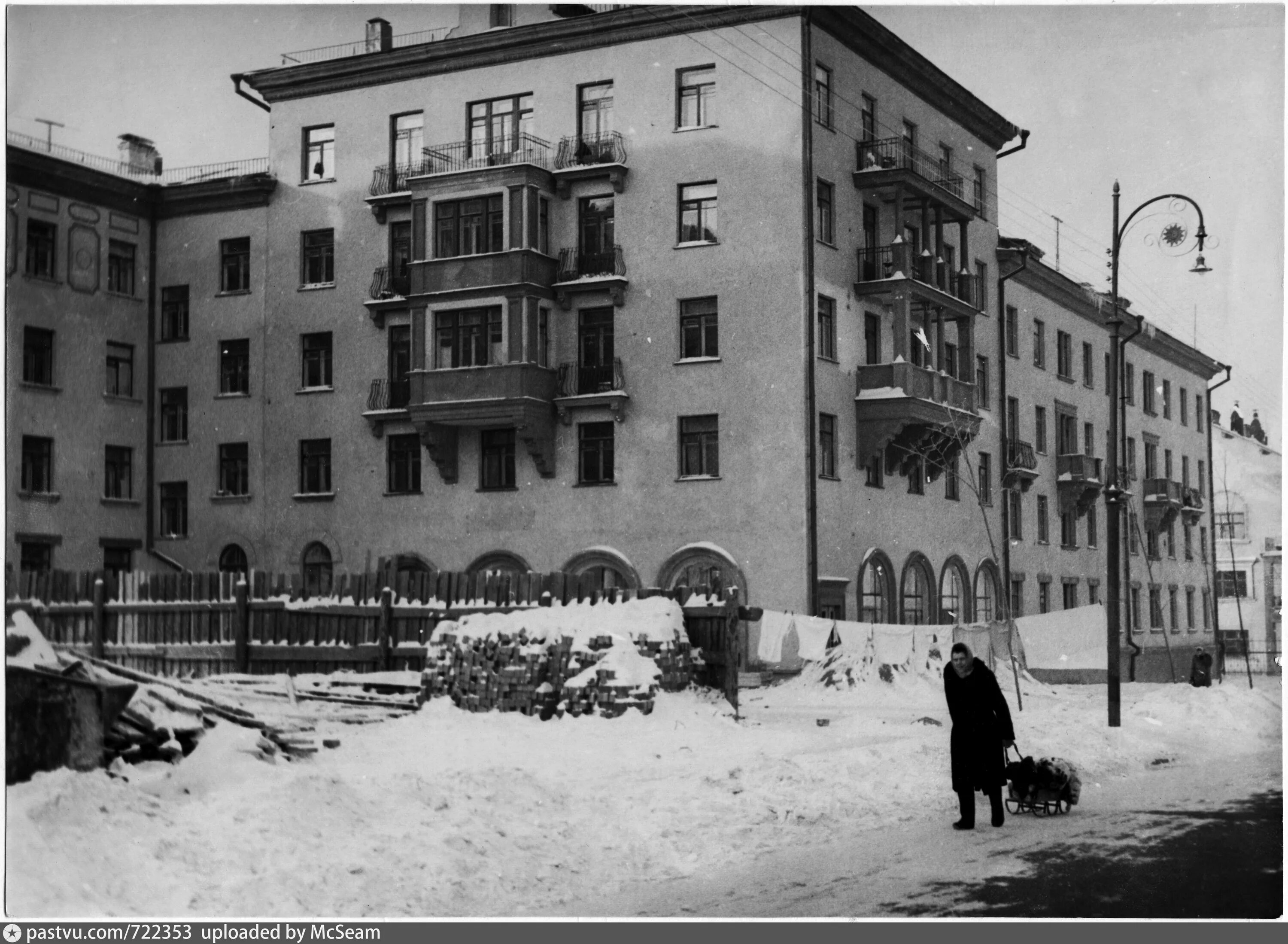 Старый городок 1. Перово Владимирская улица дом 26. Немецкий городок Перово 50 е. Немецкий городок в Перово. Старое Перово.