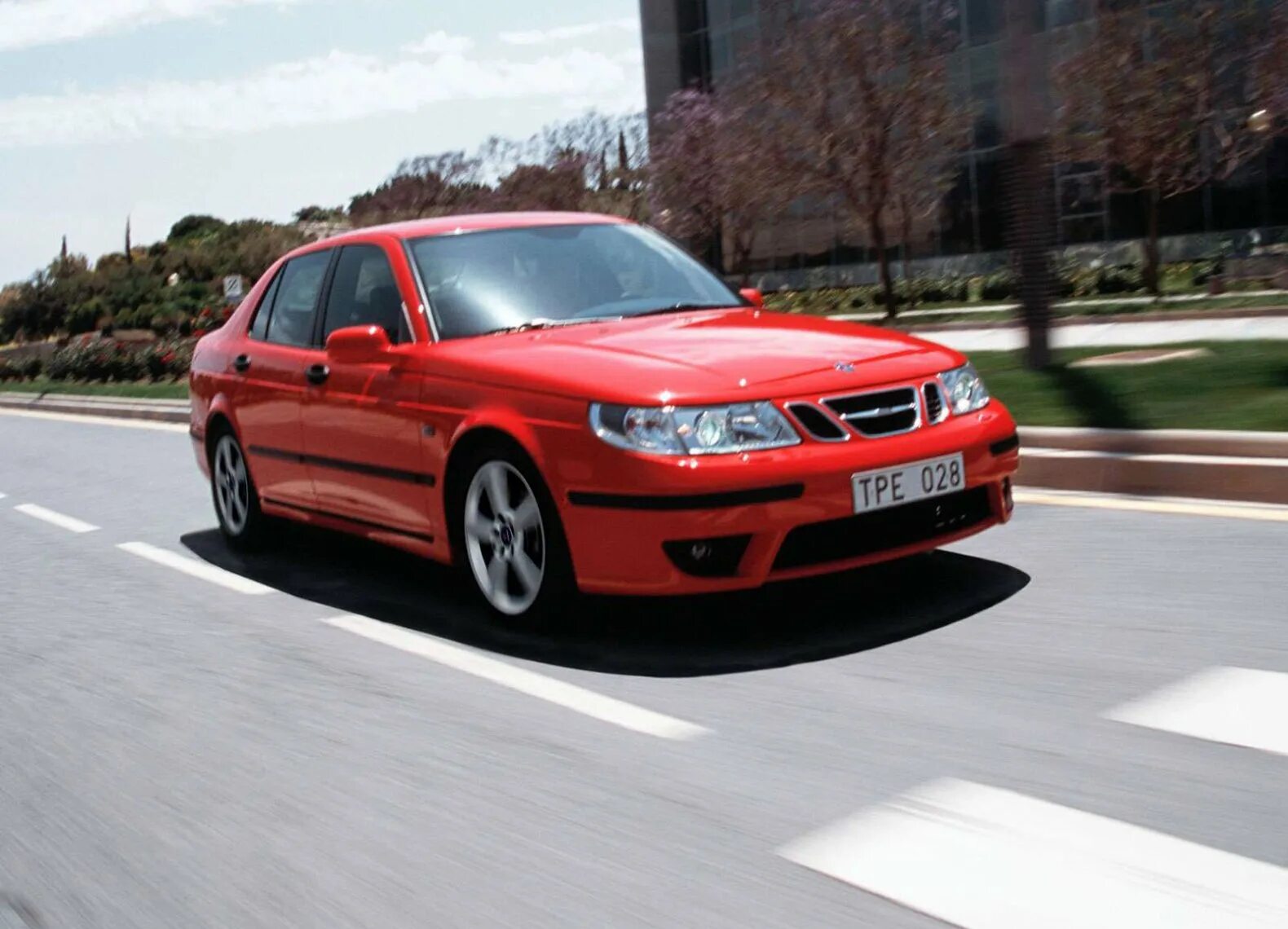 Saab 9-5 красный. Сааб 95 красный. Saab 95 2004. Сааб 9-5 2004.