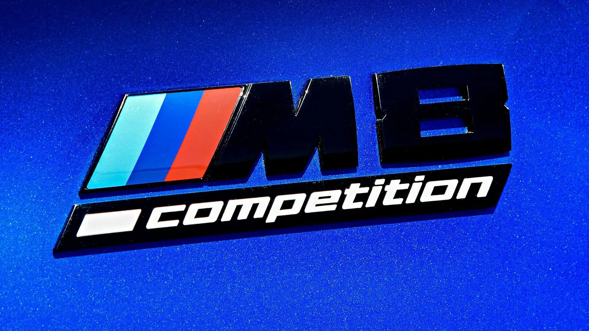 М 8 сайт. BMW m8 Competition. BMW m8 шильдик. Шильдик БМВ m8 Competition. BMW M Competition значок.