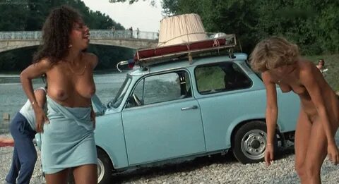 Go Trabi Go nude pics.