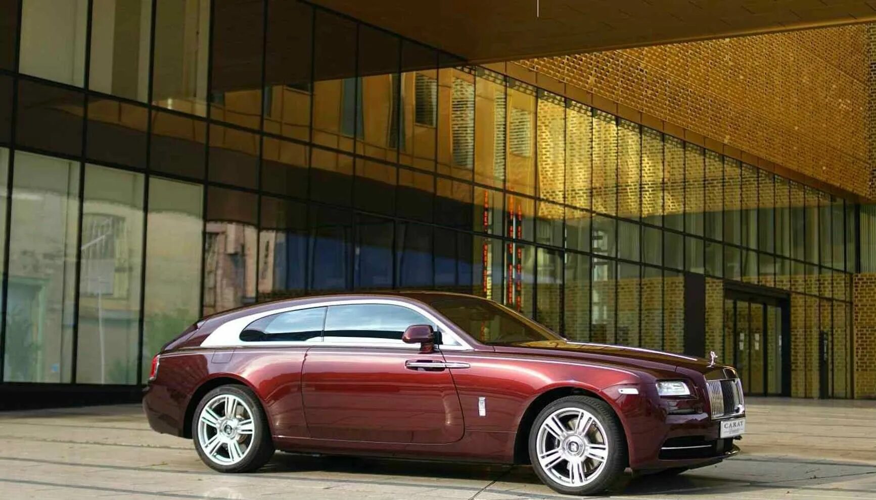 Rr spectre. Rolls Royce Wraith универсал. Роллс Ройс Wraith 2021. Роллс Ройс Spectre. Роллс Ройс универсал 2020.