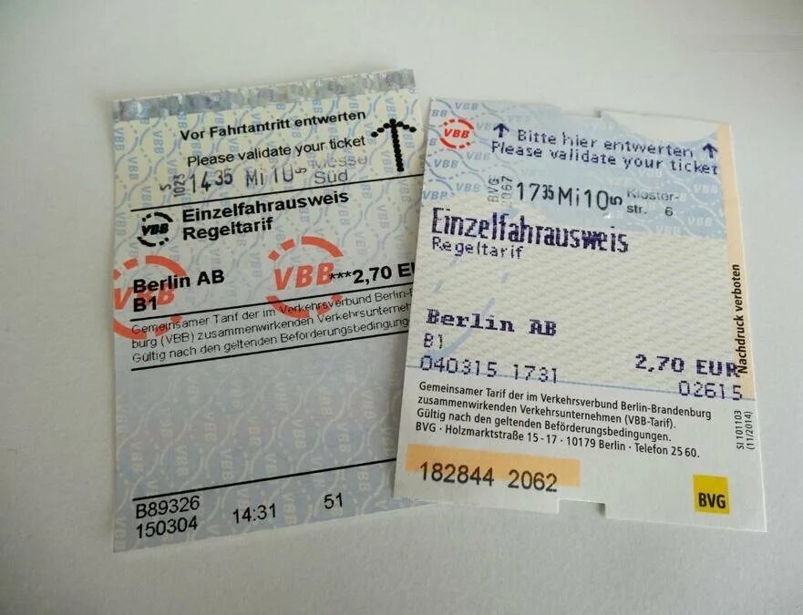 Билеты на транспорт. Билет в Германию. Билет на автобус в Германии. Проездной в Германии.