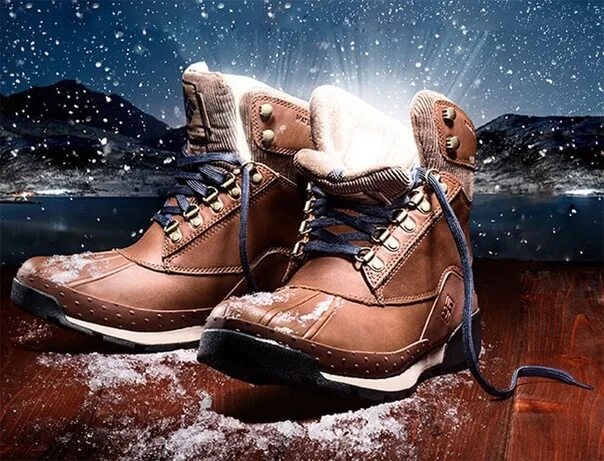 Реклама мужской зимней обуви. Зимние ботинки реклама. Обувь в снегу. Реклама зимних ботинок. Реклама зимних ботинок.
