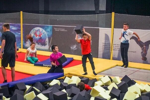 тренера спортклуба космос. Human space фитнес. батутный центр космос серпухов. батутный центр космос серпухов. батутный центр космос серпухов борисово.