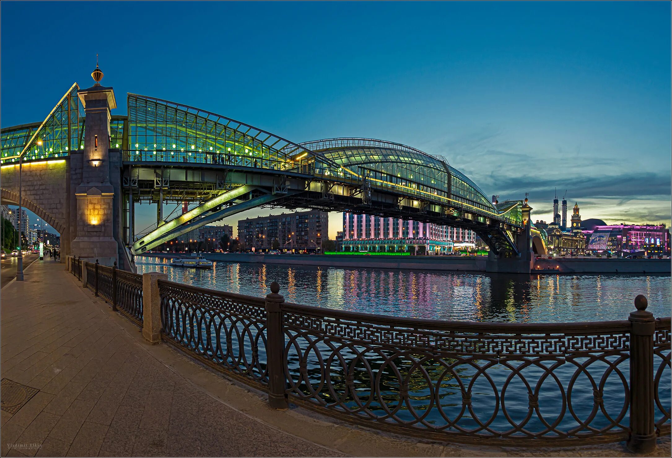 Краснопресненская магистраль живописный мост. Хорошево-мневники живописный мост. Живописный мост крылатское. Белорусский (филёвский) железнодорожный мост. Как называется мост через москву реку.