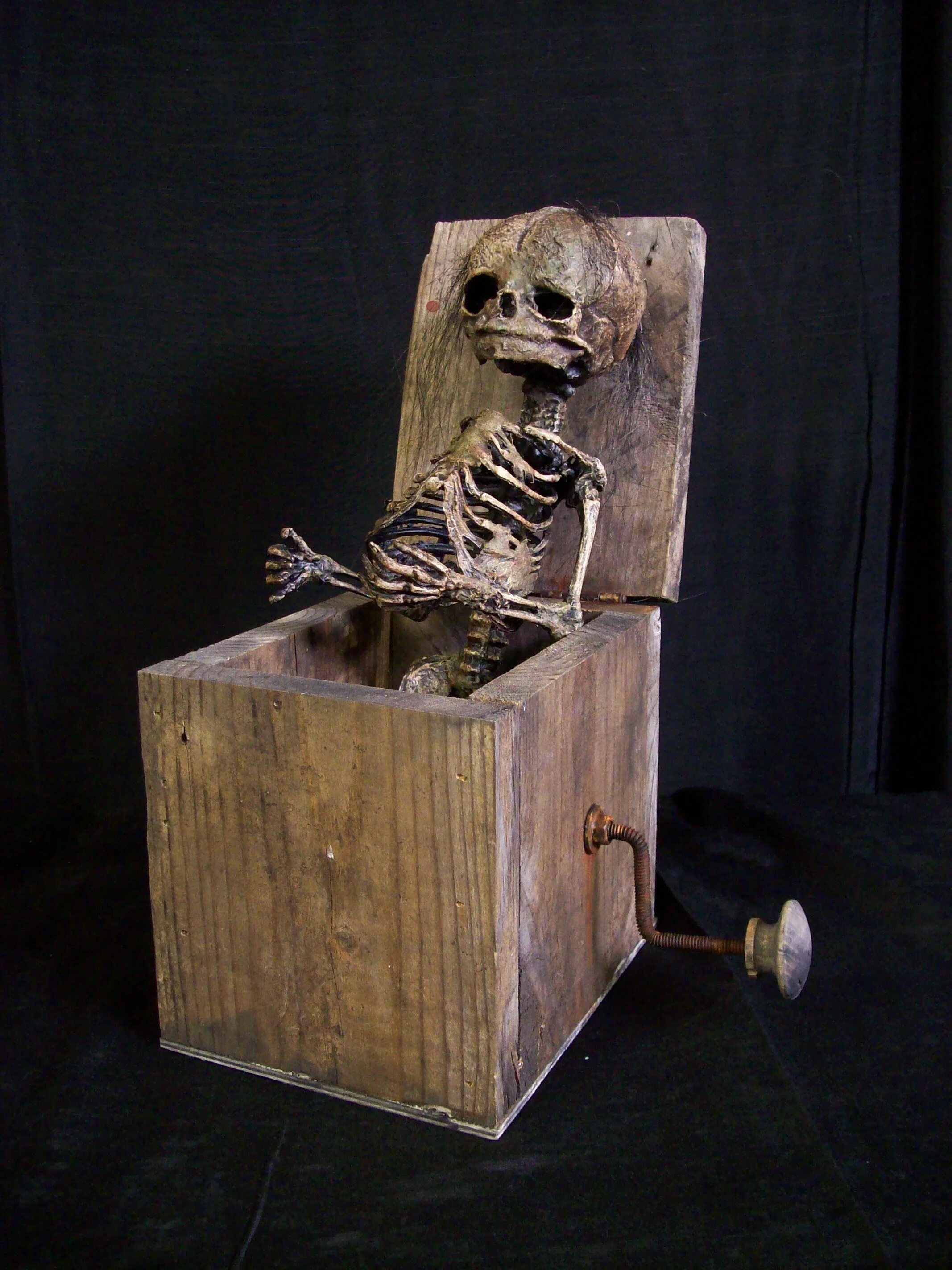 Jake in the box. Джек в коробке страшный. jack in the box inside.