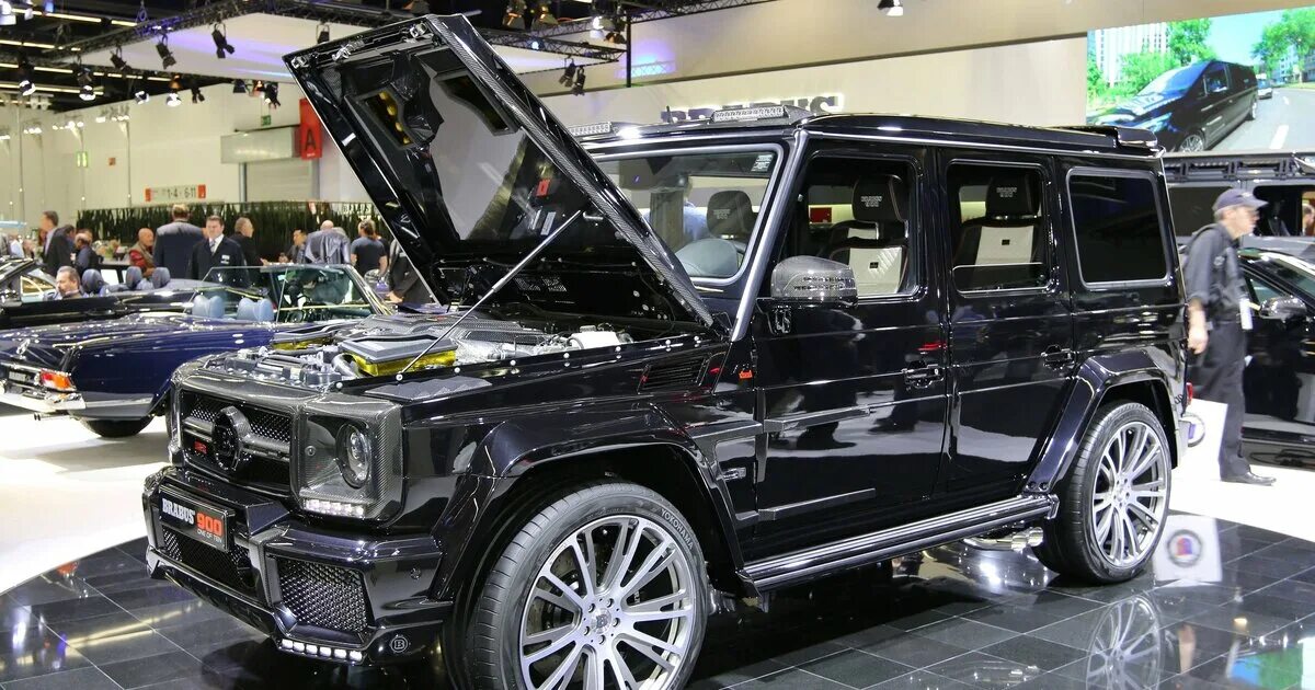 Mercedes benz brabus g800 салон. Мерседес бенц вагнер. Мерседес бенц гелендваген g65. Гелик автосалон. Мерседес гелендваген брабус.