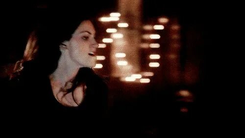 Древние хейли. Хейли из дневников вампира актриса. Hayley being hayley. Хейли маршалл оборотень гиф. Хейли маршалл древние.