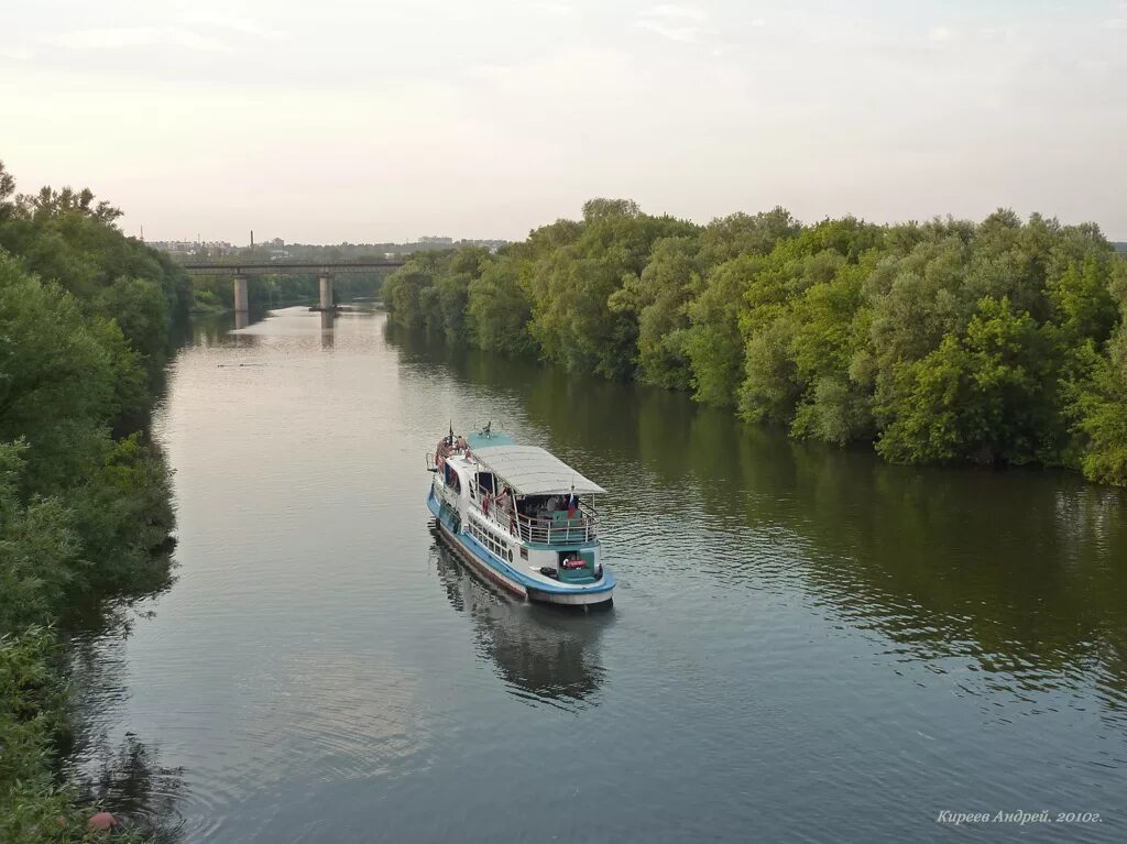 Уровень воды в реке в орле. Речка Зуша Орловская область. Река Ока в Орловской области. Ока в Орле. Река Ока в Орле.