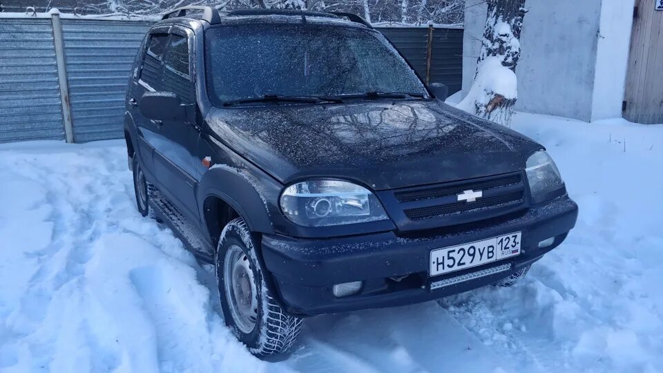Шевроле нива установка бертон. Обвес нива 2005 шевроле. chevrolet niva niva 2006. нива шевроле до рестайлинга 2008. шевроле нива дорестайл.