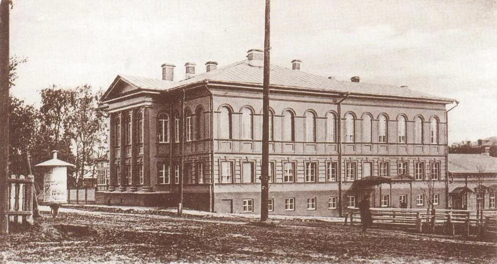 Тукаева 9. Губернаторский дом уфа цюрупы. Дом губернатора уфа. Тукаева 23 уфа. Уфа ул тукаева 23.