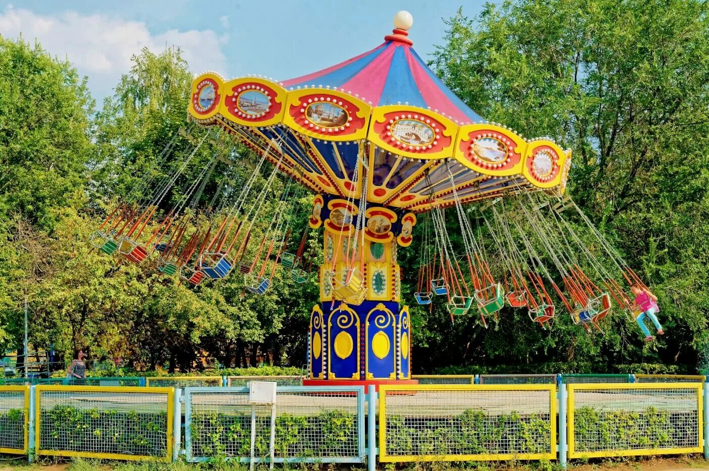 Фанни парк тольятти зонтики. Davis тольятти бассейн. Лингвистический центр интерлэнд ревда. Фанни парк бассейн. Аквапарк тольятти аквалэнд.