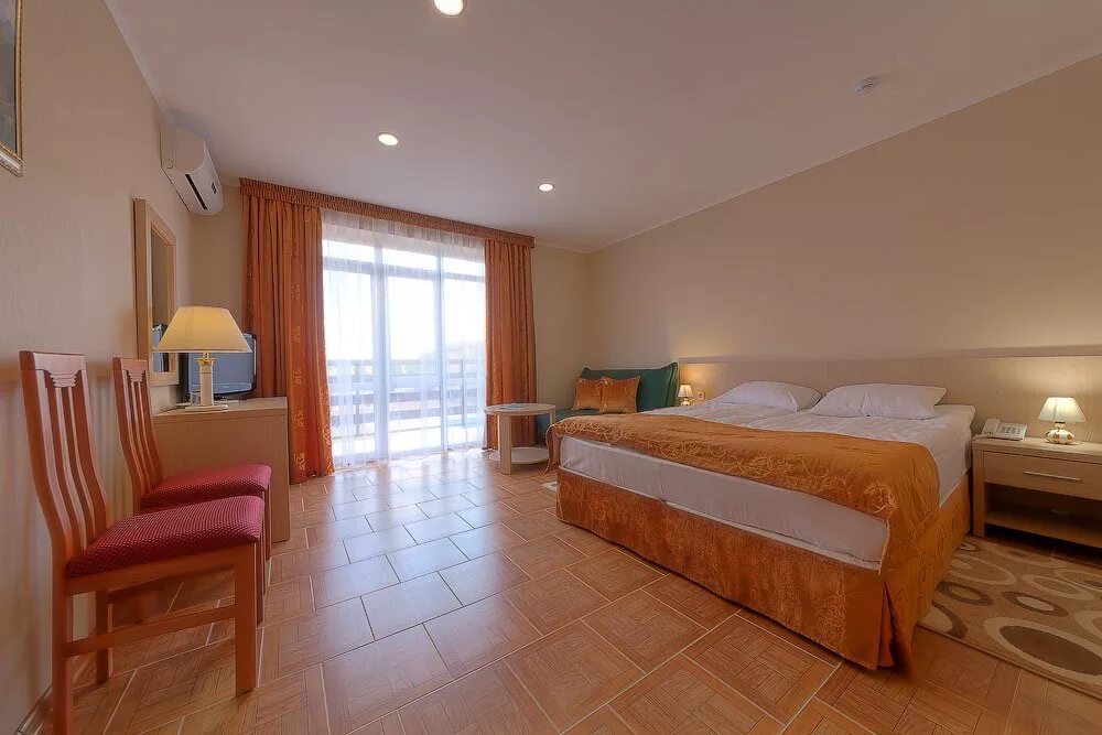 Кровать для новобрачных. Три звезды отель для новобрачных читать. Свадебный номер в гостинице. Свадебный номер для молодоженов. Три звезды отель для новобрачных читать.