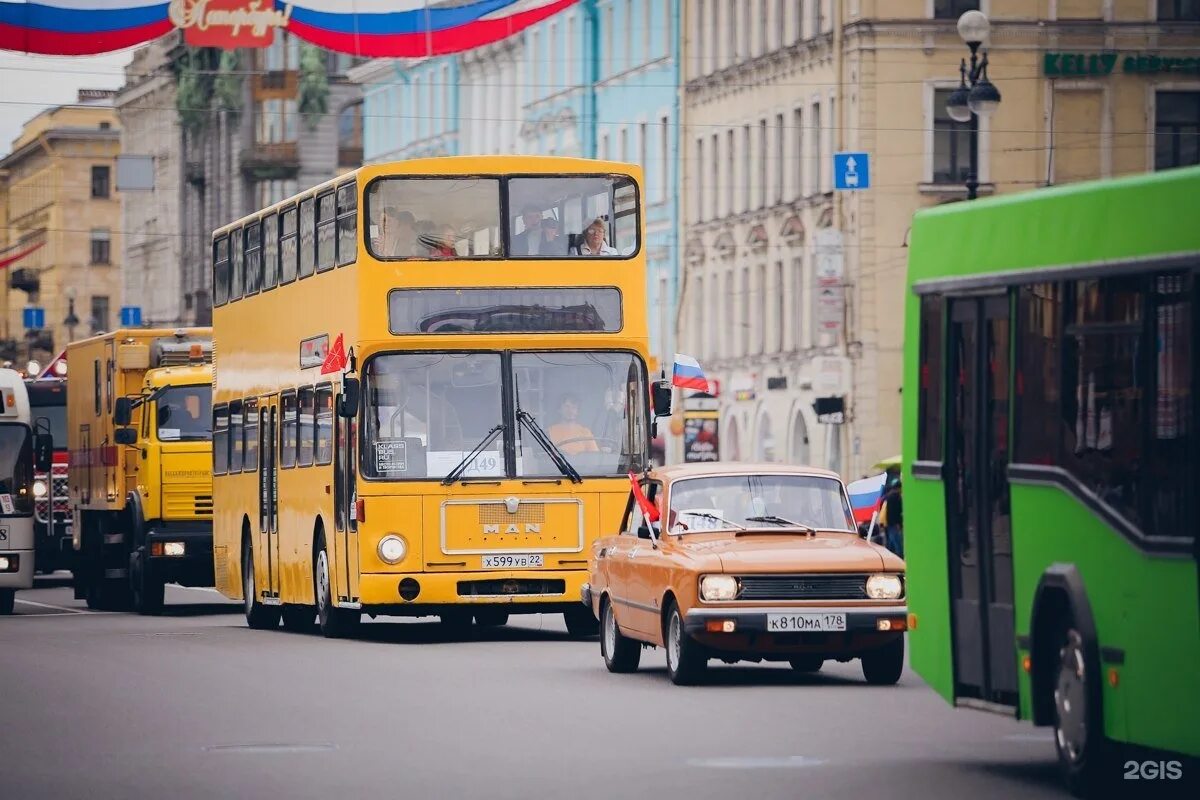 Первые автобусы спб. Man sd200. Man sd200 Барнаул. Двухэтажный автобус Барнаул. Автобусы в Питере.
