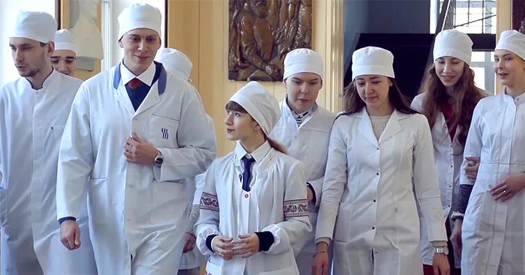 Медицинский университет после 11 класса. Одежда в медицинском университете. мед колледжи в москве после 11 класса. муром медицинский институт. колледж в махачкале медицинский после 11 класса.