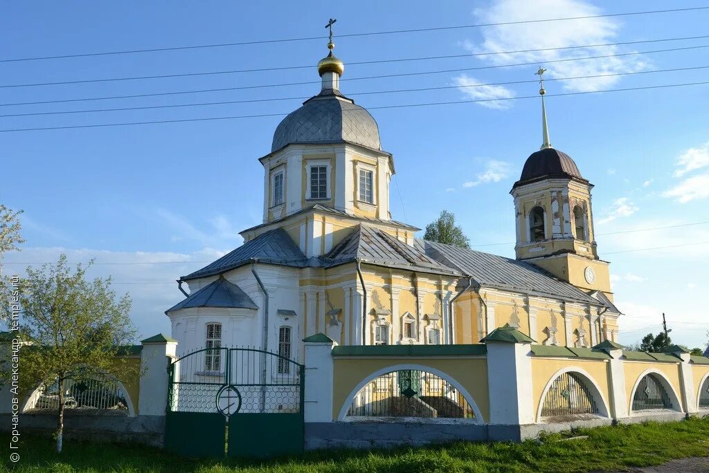 Дмитровск храм Димитрия Солунского. Церковь Дмитрия Солунского Дмитровск Орловская область. Церковь Дмитрия Солунского в Дмитровске. Церковь Димитрия Солунского в Дмитровске, Дмитровск. Дмитровск сейчас