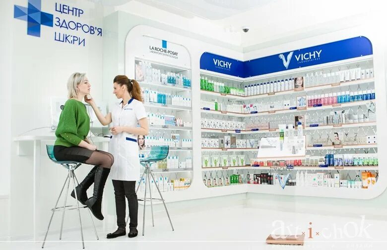 фармацевт. секреты аптеки. аптека диалог логотип. фармацевт провизор. аптечный работник.