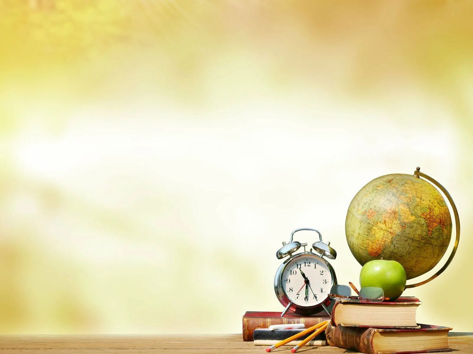 Школьный фон для презентации. Школьный фон. фон для презентации школа. красивый школьный фон. школьная тематика.