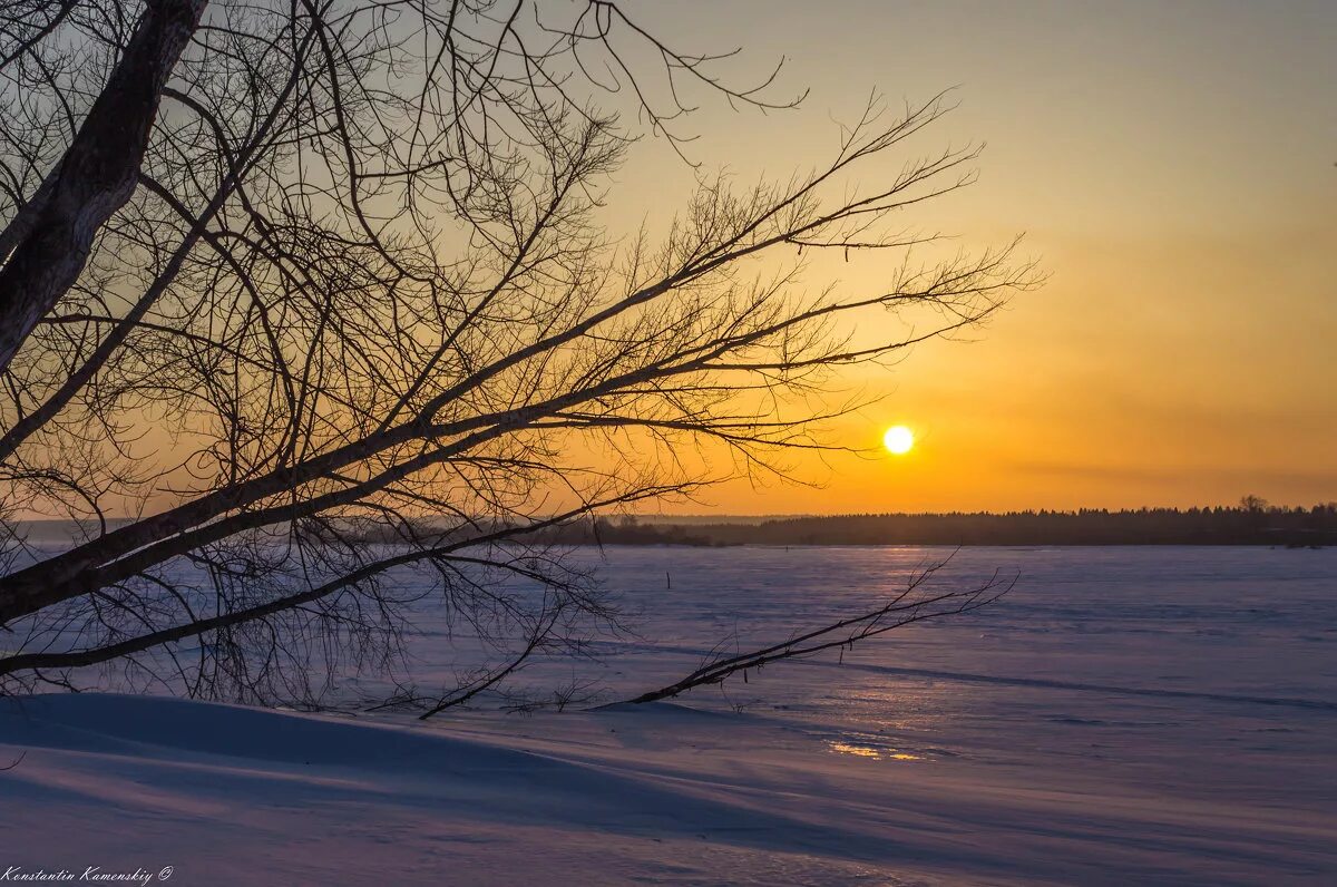 Кама удмуртия зимой. Кама зимой. Пермь набережная камы. Кама набережной пермь зимой. Кама берег зима.