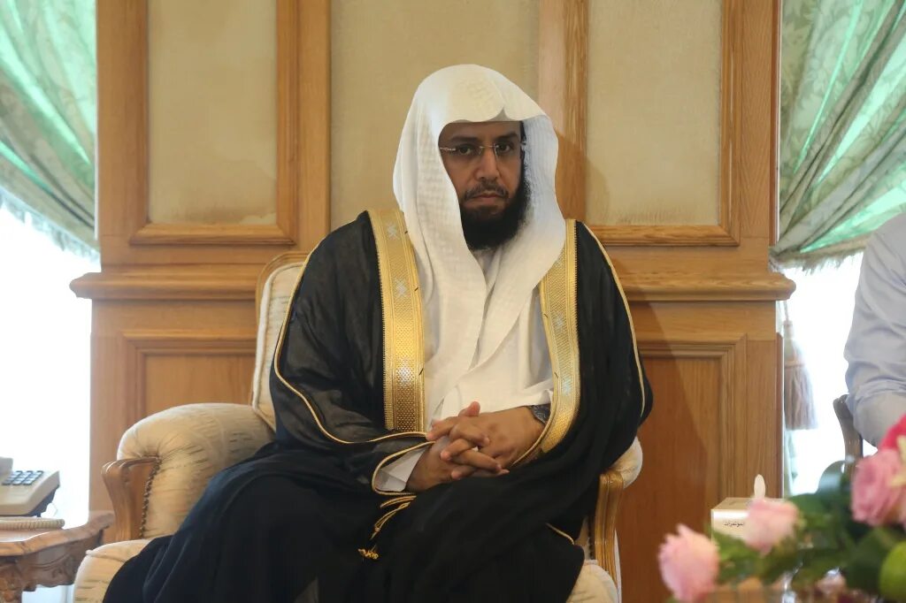 хосейн табатабаий. имам мечети аль харам. хадиджа шейх муфтий. имам запретной мечети. имам запретной мечети в мекке.