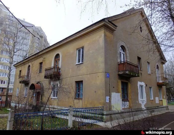 Старых большевиков 25. Старых большевиков 5. Улица старых большевиков екатеринбург. Ул большевистская 8. Старых большевиков 8 екатеринбург.