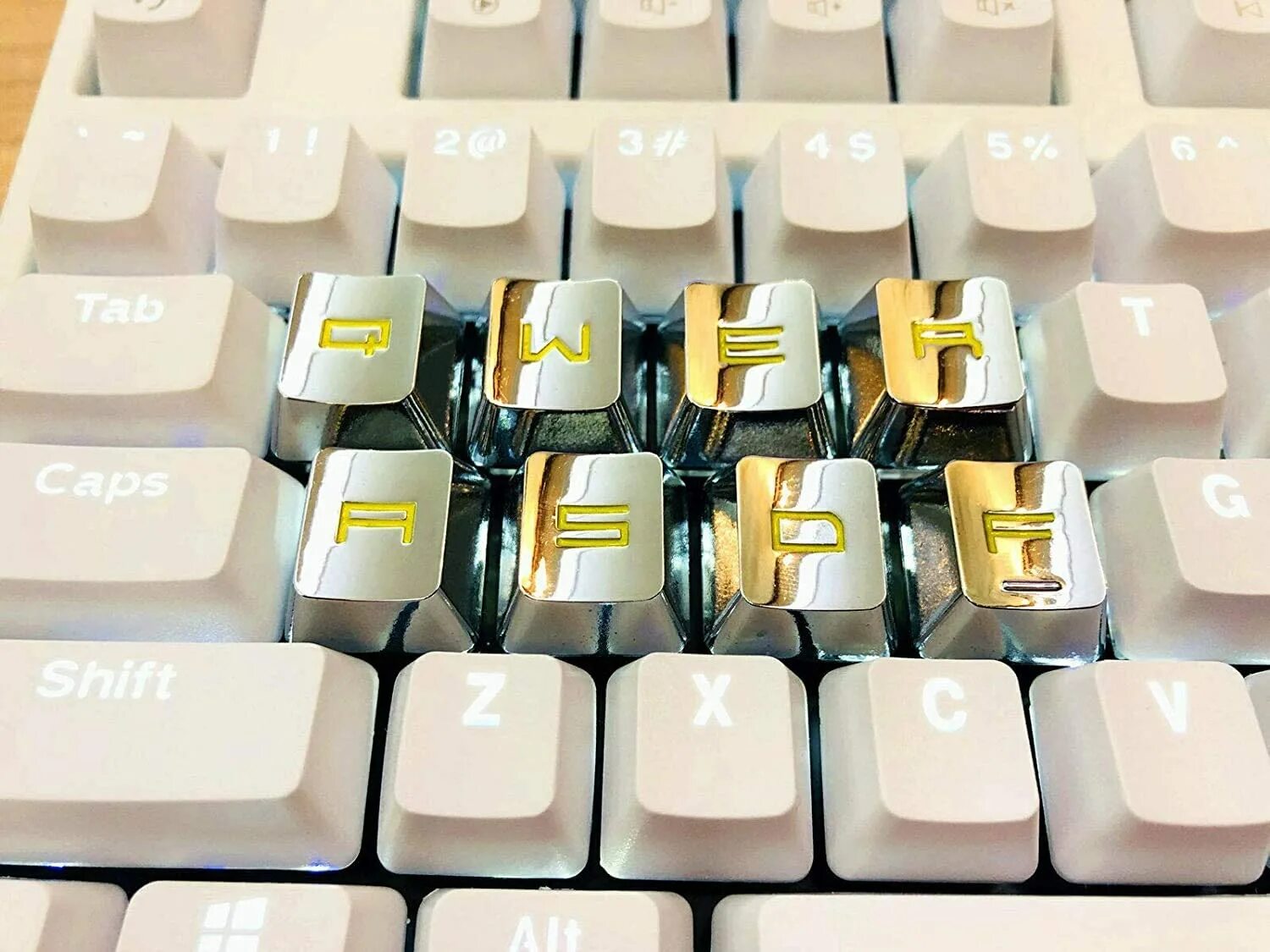 Перестали работать wasd. Клавиши wasd. кейкапы wasd. клавиатура васд. капслоки для клавиатуры.