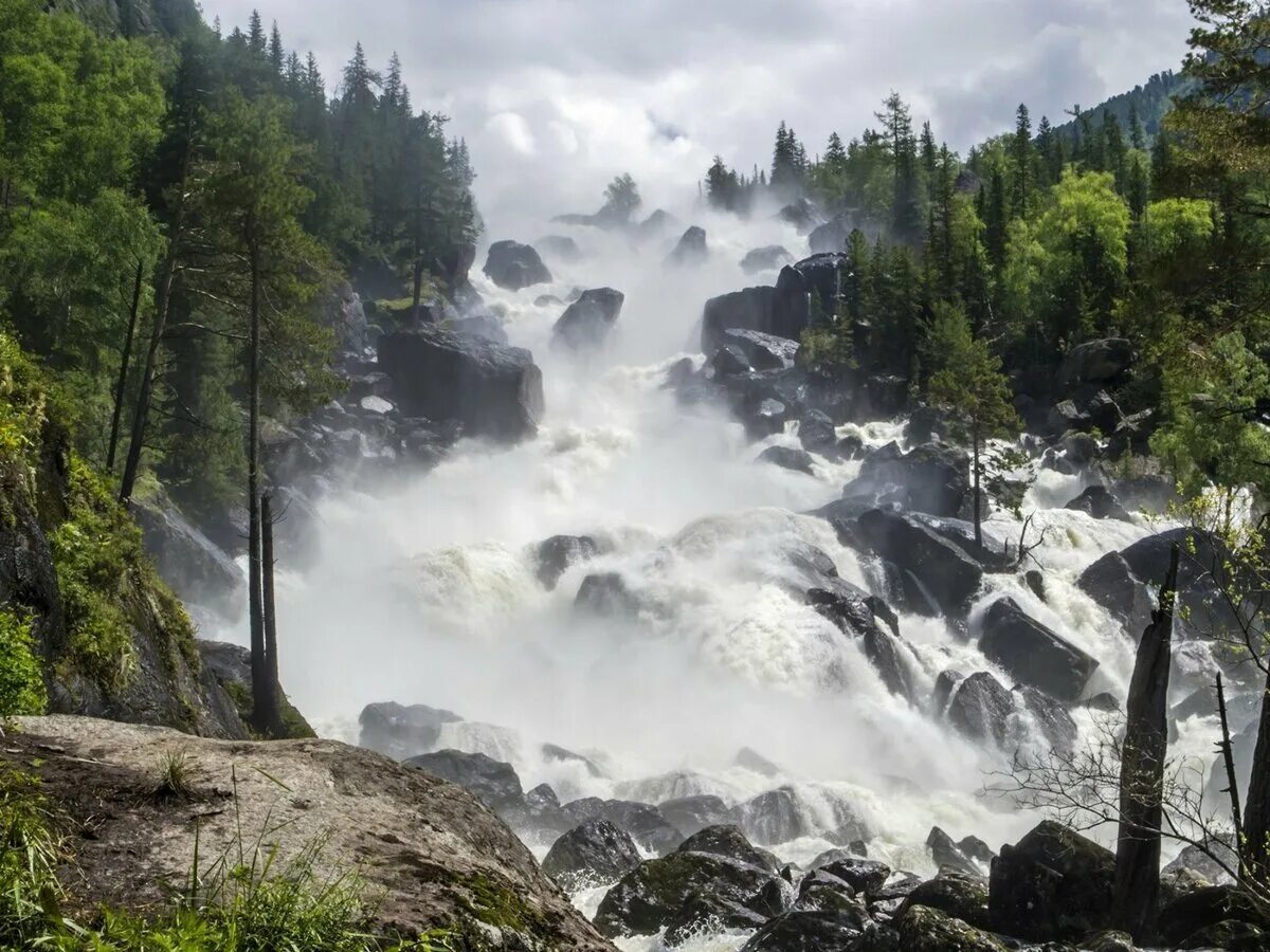 Водопад Учар горный Алтай