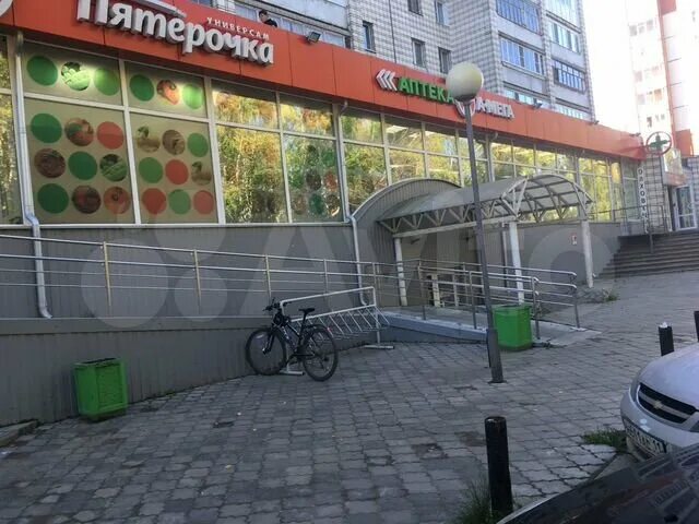 Октябрьский пр кт 3. Октябрьский проспект 3 сыктывкар. октябрьский проспект д3 сыктывкар. бункер сыктывкар октябрьский проспект 3. октябрьский проспект 5 сыктывкар.
