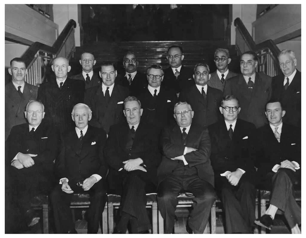 Парижская мирная конференция 1946 кратко. Основные решения парижской мирной конференции. Участники парижской мирной конференции 1946. Парижская конференция 1946. Парижская мирная конференция 1946.