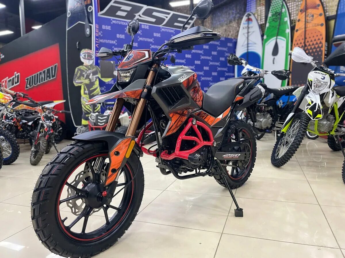 Мотоцикл rockot hound 250 lux. Фуэго теккен 250. Рокот хаунд 250 мотоцикл. Хаунд 250 мотоцикл. Мотоцикл rockot hound 250.