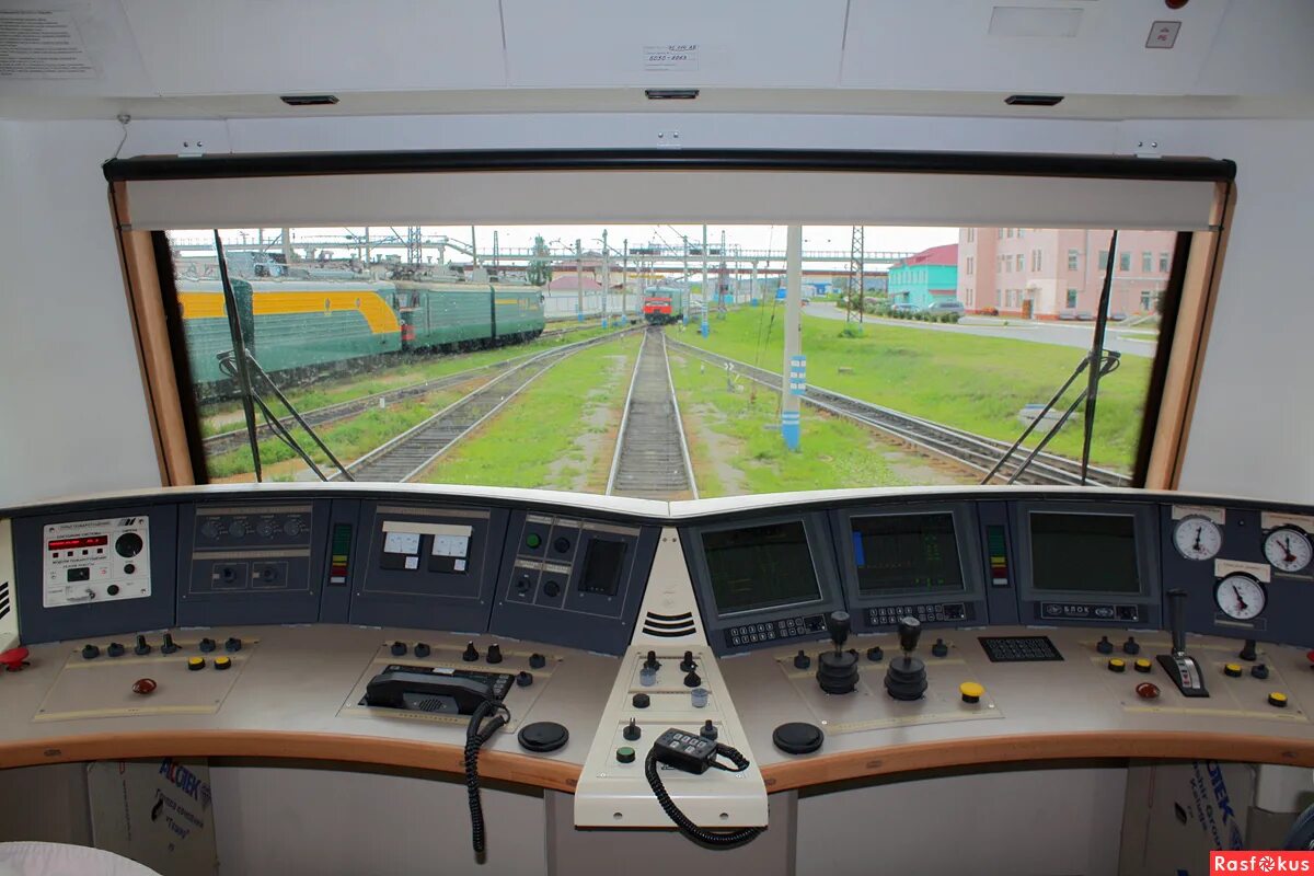 эп20 кабина машиниста. кабина машиниста электровоза эп20. локомотивы кабина машиниста. эп2к кабина управления. электровоз ермак 3эс5к кабина.