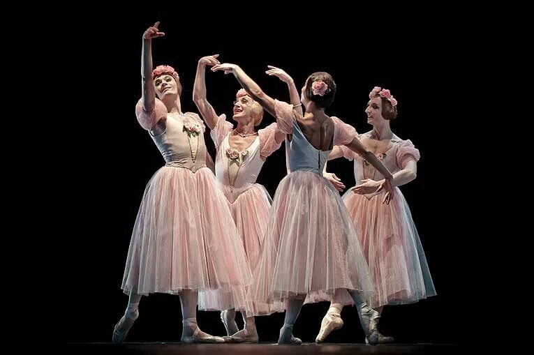 балеты петипа. баядерка начо дуато михайловский. анастасия соболева балерина. михайловский труппа. анастасия соболева баядерка.