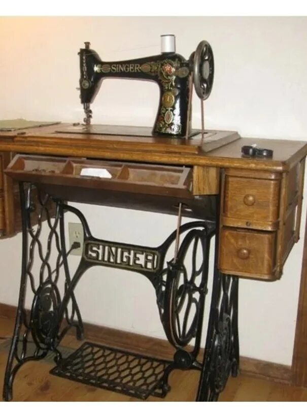 Zinger швейная машинка ножная. Зингер ножная швейная машинка 50x. Zinger швейная машинка Винтаж. Зингер ножной 1898.