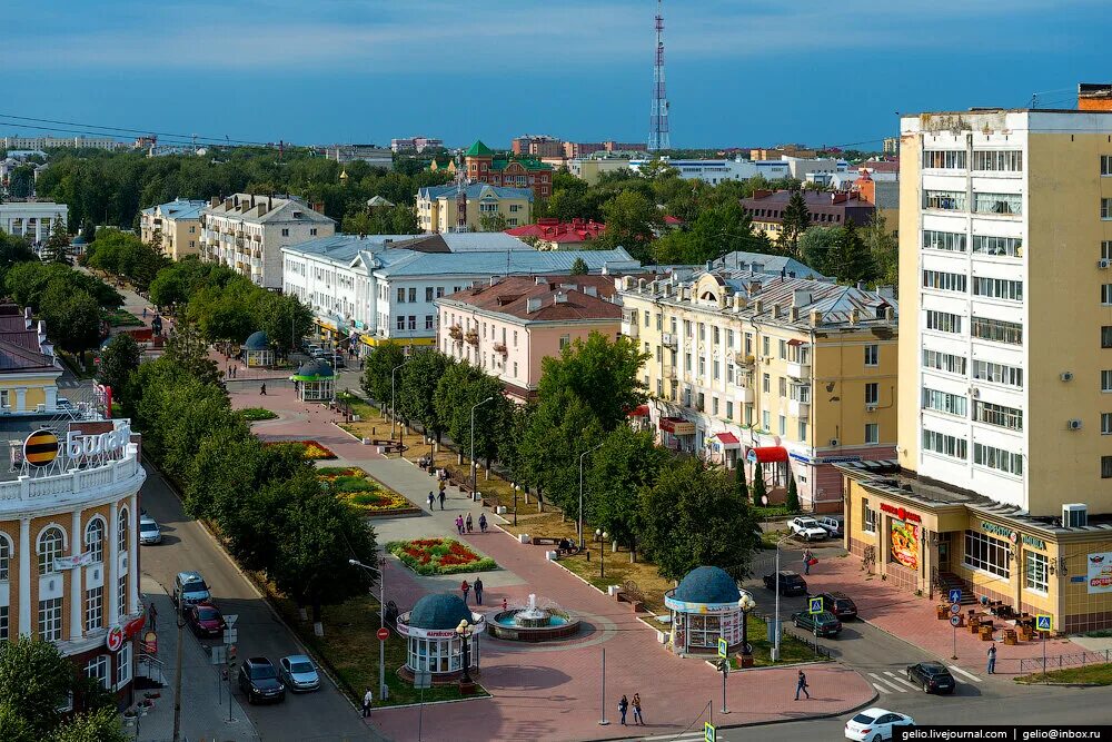 Город Йошкар-Ола. Центральная улица Йошкар-Олы. Йошкар Ола бульвар. Бульвар Чавайна в Йошкар-Оле.