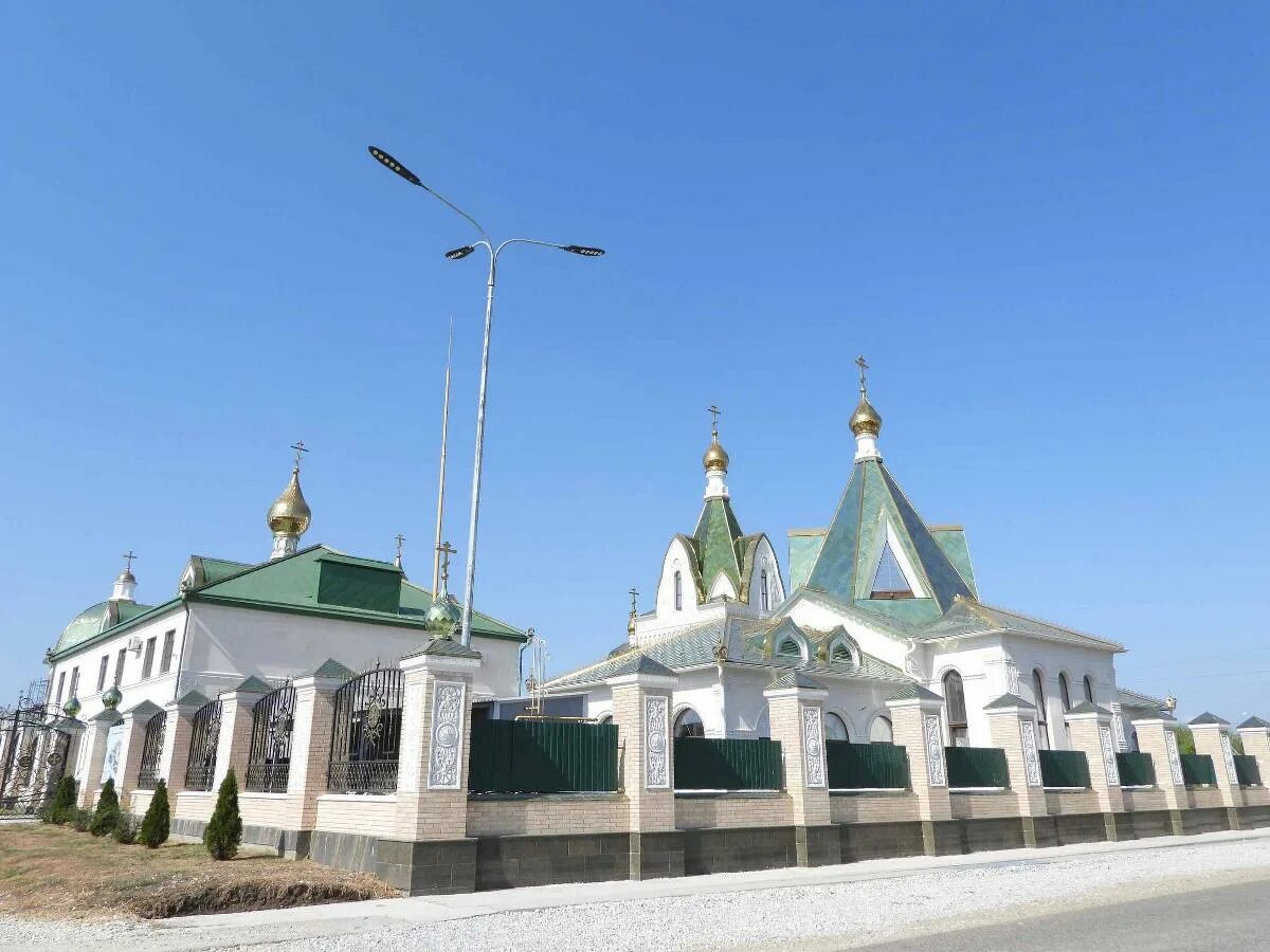 Крымск информация. Храмы города крымска. храм сергия радонежского в крымске. храм в крымске краснодарского края. достопримечательности города крымска.