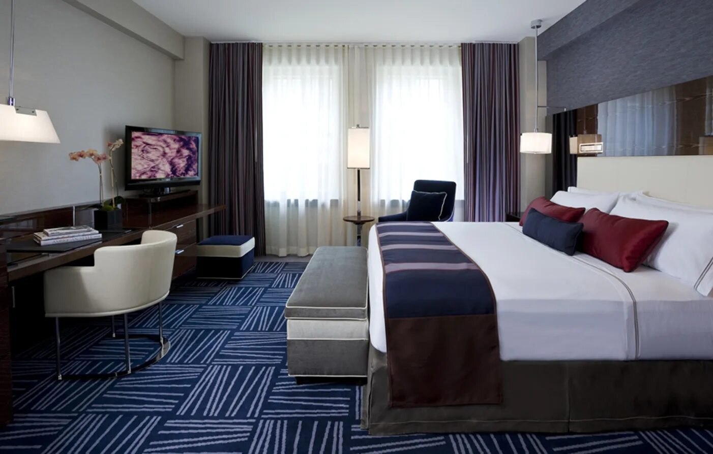 Модерн инн. Интерьер номера в гостинице. Отель в современном стиле. Интерьеры гостиниц в современном стиле. Спальня в гостиничном стиле.