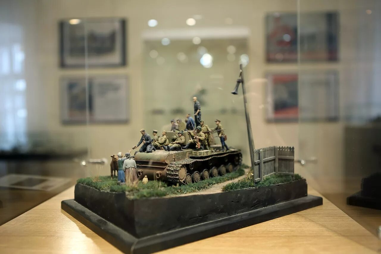 выставка масштабных моделей. выставка моделей военной техники. выставка моделистов. диорама ярмарка. экспозиция моделей.