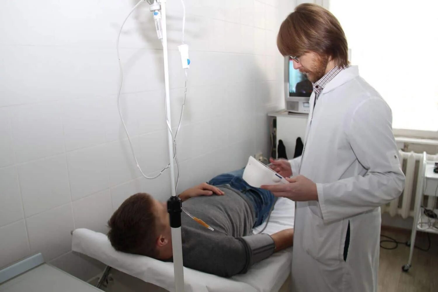 Наркомания горячая линия. Реабилитация наркомании смоленск smolensk narkolog express. Наркологическая клиника вершина кутузова. Наркологический стационар. Реабилитация наркомании.